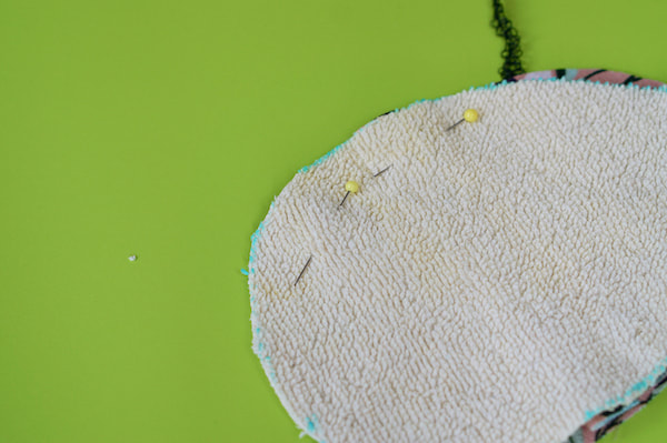 Abschminkpads selbst machen: Upcycling zu Ostern aus alten Handtüchern